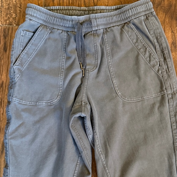 Athleta women’s green Joggers, size 2 - Picture 5 of 10